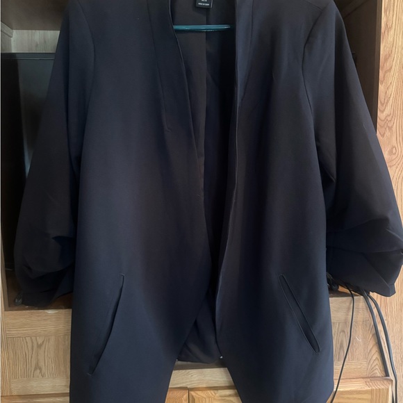 Rachel Zoe Jackets & Blazers - Rachel Zoe Blazer Womens 1X Black Textured Jacket Ruched Sleeves Open Front